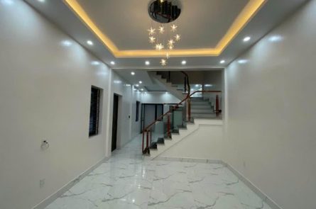 BÁN CĂN NHÀ 2,5 TẦNG