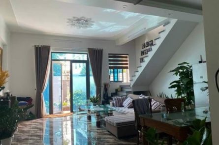 BÁN NHÀ 2 TẦNG GẦN NGÃ TƯ CƠ ĐIỆN