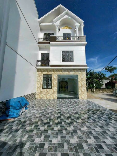 BÁN VILLA GẦN CHỢ MINH KHA