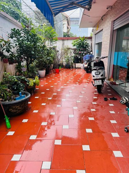 BÁN NHÀ 2 TẦNG GẦN CHỢ VĨNH KHÊ