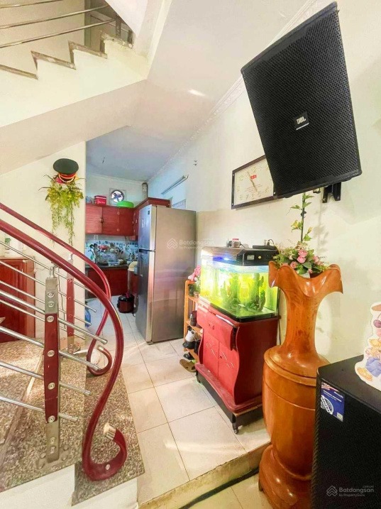 BÁN NHÀ 3 TẦNG GIÁ RẺ TẠI HÙNG VƯƠNG, HỒNG BÀNG