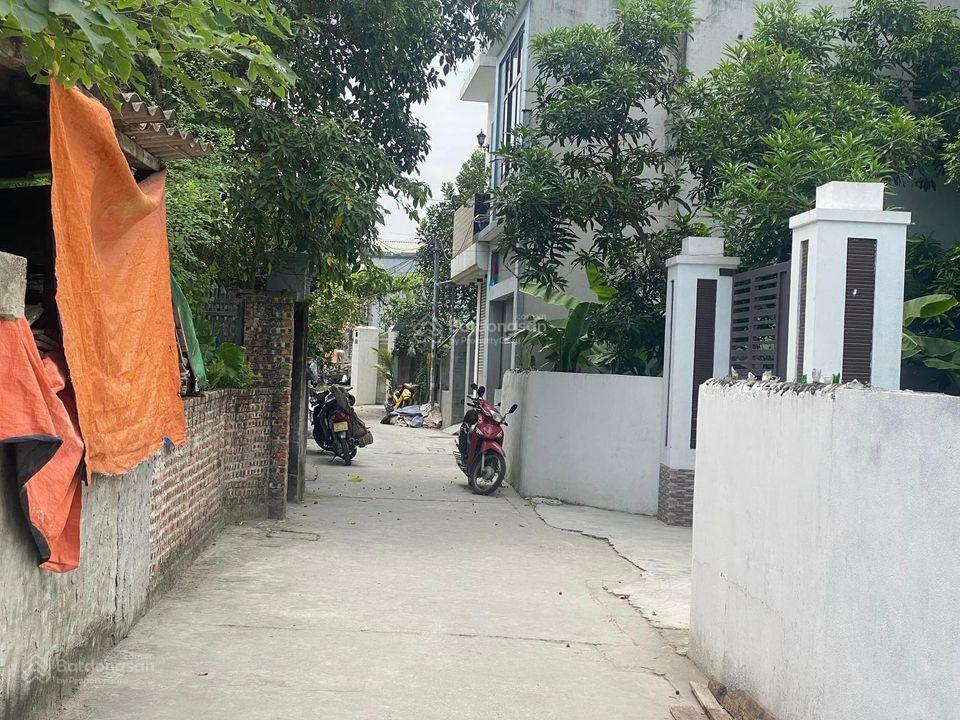 BÁN ĐẤT CẠNH ỦY BAN PHƯỜNG HÙNG VƯƠNG, HỒNG BÀNG