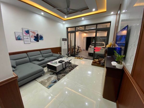 BÁN NHÀ 2 TẦNG TẠI HOÀNG MAI - ĐỒNG THÁI