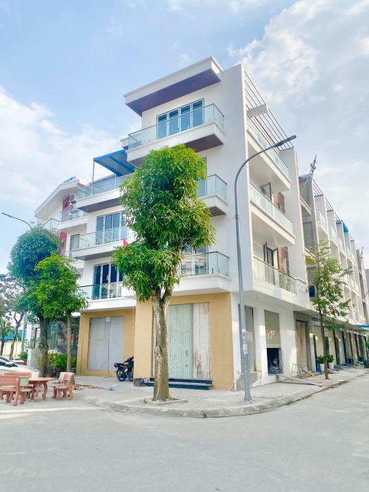 BÁN NHÀ 3,5 TẦNG DỰ ÁN HIM LAM HÙNG VƯƠNG