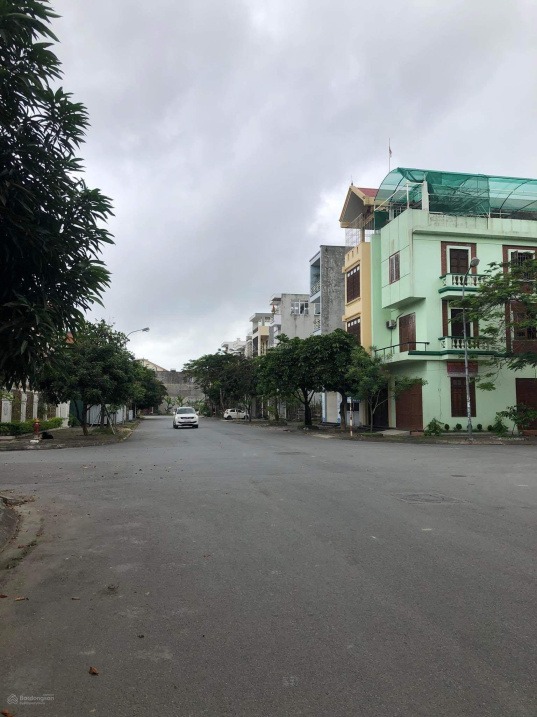 BÁN 100M2 LÔ GÓC 3 MẶT TIỀN CỰU VIÊN - KIẾN AN. KINH DOANH SIÊU TỐT, GIÁ ĐÁY