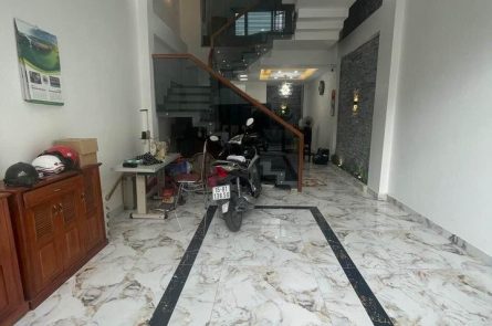 BÁN NHÀ 4 TẦNG 4 TẦNG ĐỘC LẬP NGAY MẶT ĐƯỜNG MÁNG