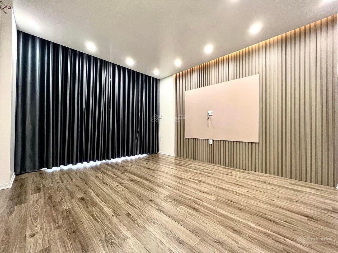 BÁN NHÀ RIÊNG ĐỘC LẬP 4 TẦNG SỞ DẦU, HỒNG BÀNG