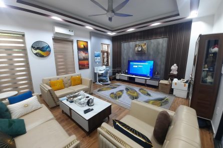 BÁN NHÀ 2 MẶT ĐƯỜNG CHI LĂNG HOÀN THIỆN CÓ THANG MÁY