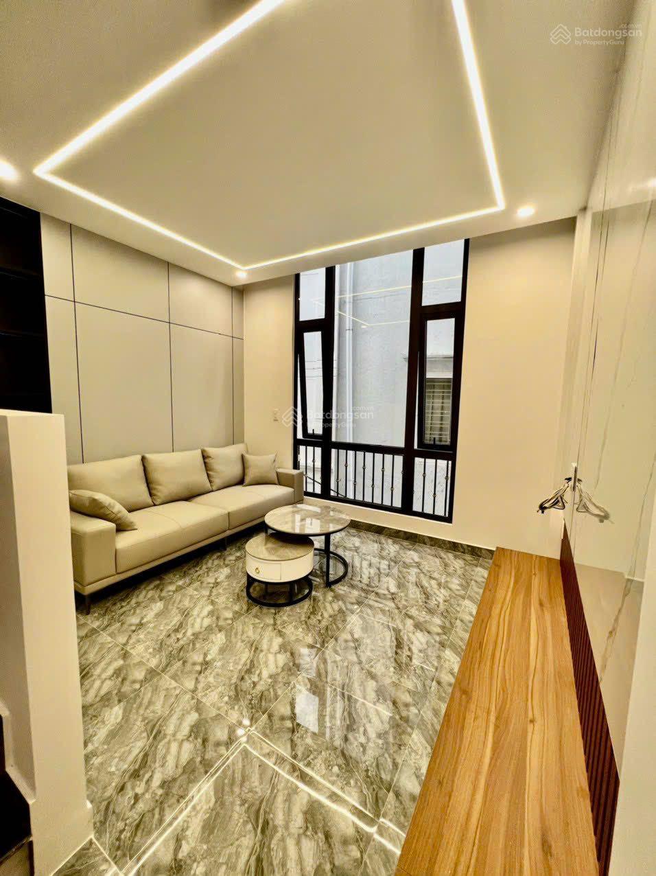 CẦN BÁN CĂN NHÀ TỌA LẠC PHỐ CHỢ CON