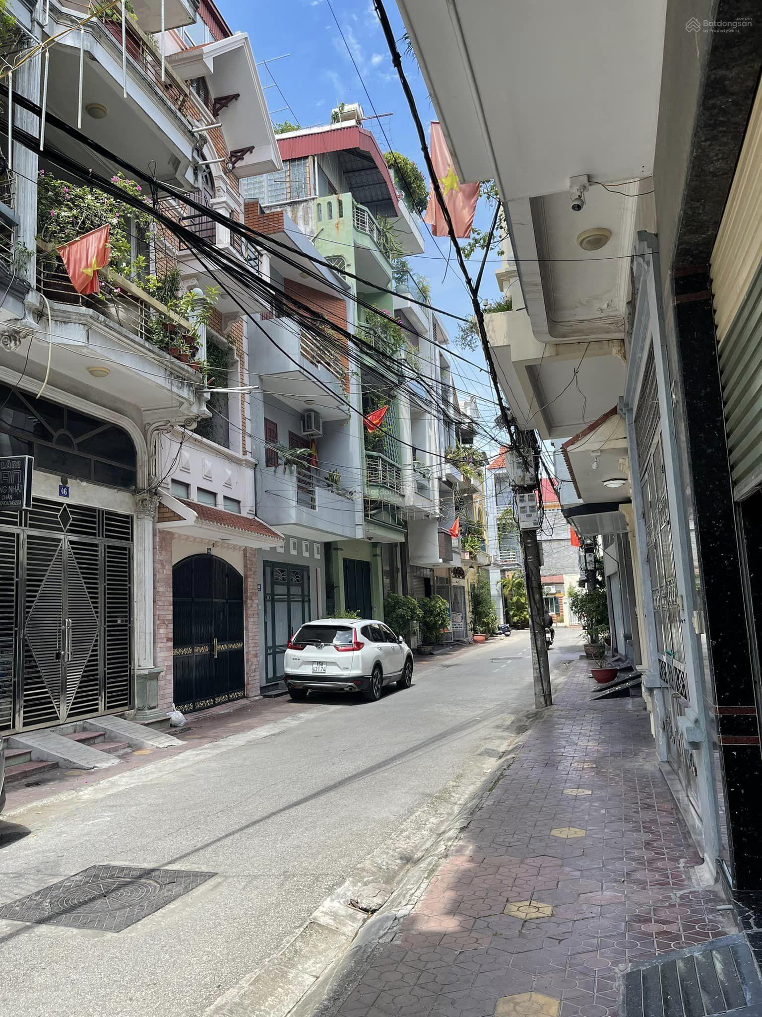 BÁN NHÀ 2 TẦNG CÁCH NHÀ HÁT LỚN TP 500 MÉT