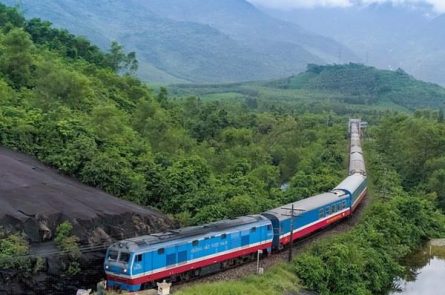 Tập đoàn lớn Trung Quốc " ngỏ lời" làm tuyến đường sắt Hà Nội - Lào Cai - Hải Phòng 388km