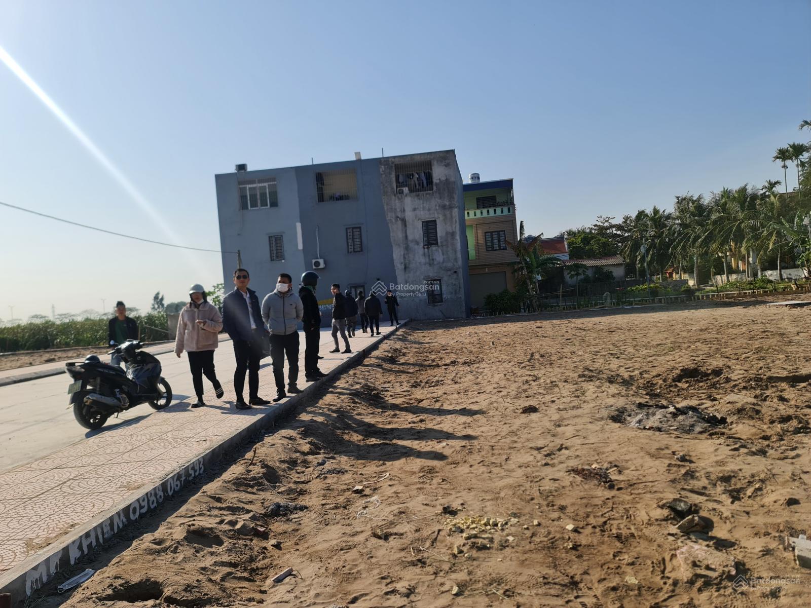 BÁN LÔ ĐẤT NGAY CHỢ HƯƠNG, HƯNG ĐẠO, DƯƠNG KINH