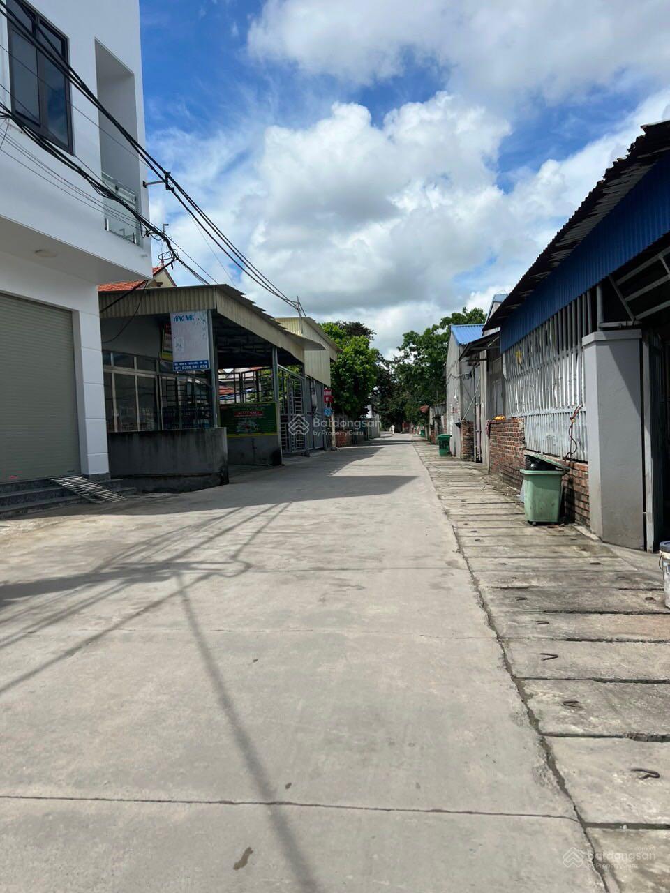 CHÍNH CHỦ GỬI BÁN CĂN NHÀ 3 TẦNG NẰM TRÊN ĐƯỜNG SAU TÂN QUANG MINH VỚI GÒ GAI