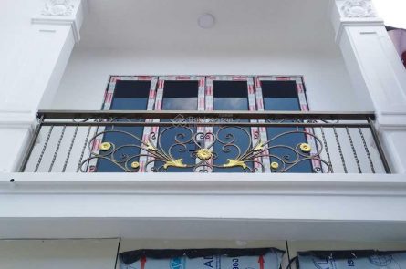 BÁN NHÀ 82M2 , 3 TẦNG, Ô TÔ VÀO TẬN NƠI, GẦN TRUNG TÂM QUẬN KIẾN AN, HẢI PHÒNG