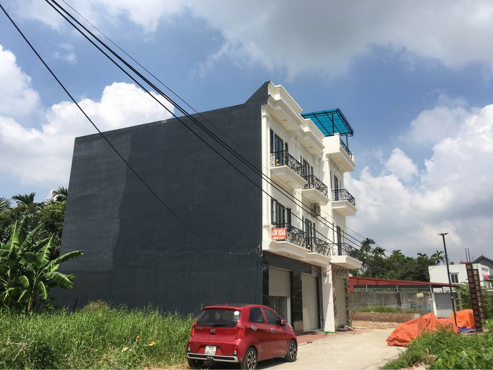 BÁN NHÀ 3,5 TẦNG LÔ GÓC Ô TÔ ĐỖ CỬA NGÀY LẪN ĐÊM