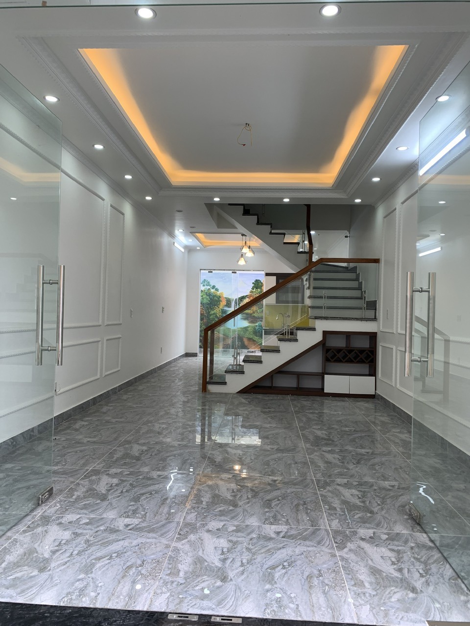 NHÀ 3 TẦNG KHUNG CỘT GẦN CHÂN CẦU KIẾN AN Ô TÔ ĐỖ CỬA