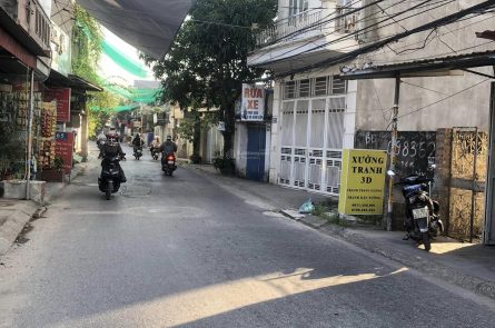 BÁN ĐẤT NẰM TRÊN MẶT ĐƯỜNG CÁI TẮT