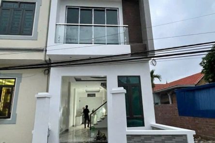 CHỦ CẦN TIỀN BÁN CĂN NHÀ 2 TẦNG TÂM HUYẾT TẠI HÒA BÌNH THÔN 5