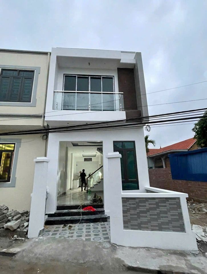 CHỦ CẦN TIỀN BÁN CĂN NHÀ 2 TẦNG TÂM HUYẾT TẠI HÒA BÌNH THÔN 5