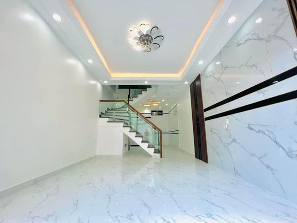 BÁN NHÀ 4 TẦNG ĐƯỜNG ĐÀ NẴNG