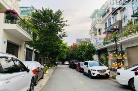 Bán lô đất cực đẹp Hướng Đông tứ mệnh đường Hoàng Ngọc Phách, Quán Nam