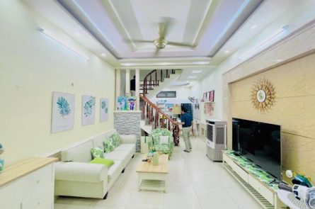BÁN NHÀ KHU ĐÔNG KHÊ GẦN LÔ 22