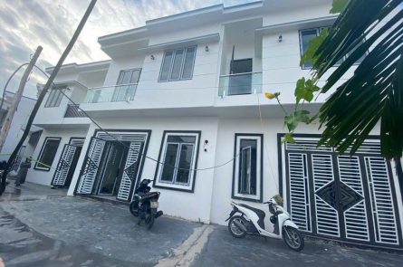 NHÀ 50M2x 2 TẦNG Ô TÔ ĐỖ CỬA NGAY TRỤC CHÍNH NAM SƠN VÀO 10M