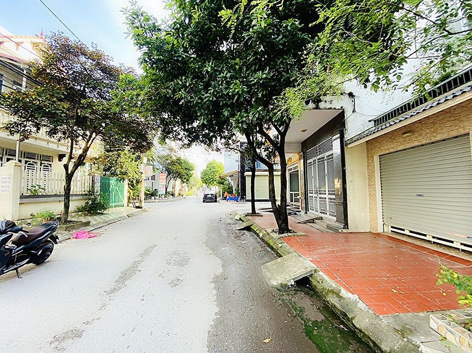 BÁN NHÀ 3,5 TẦNG KHU PHÂN LÔ THƯ TRUNG - VĂN CAO