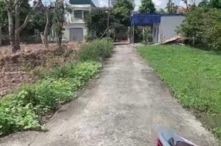 Bán lô góc trong ngõ đường Nhà Mạc.