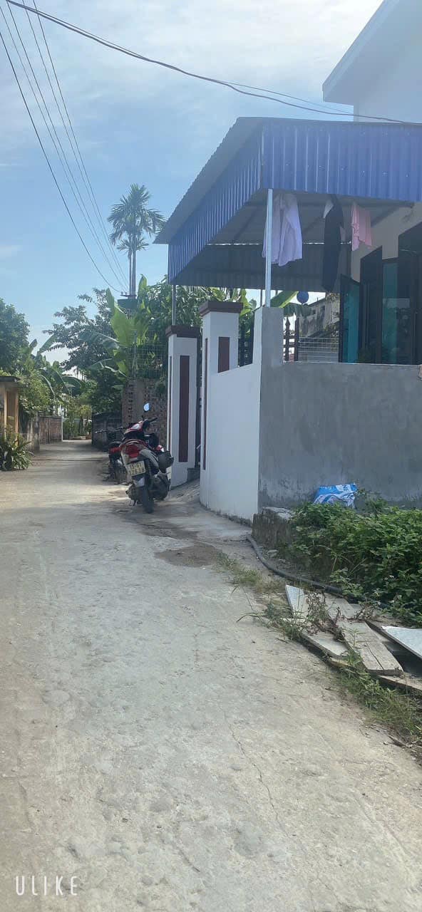 CẦN BÁN NHÀ 2 TẦNG HOA ĐỘNG MỚI XÂY