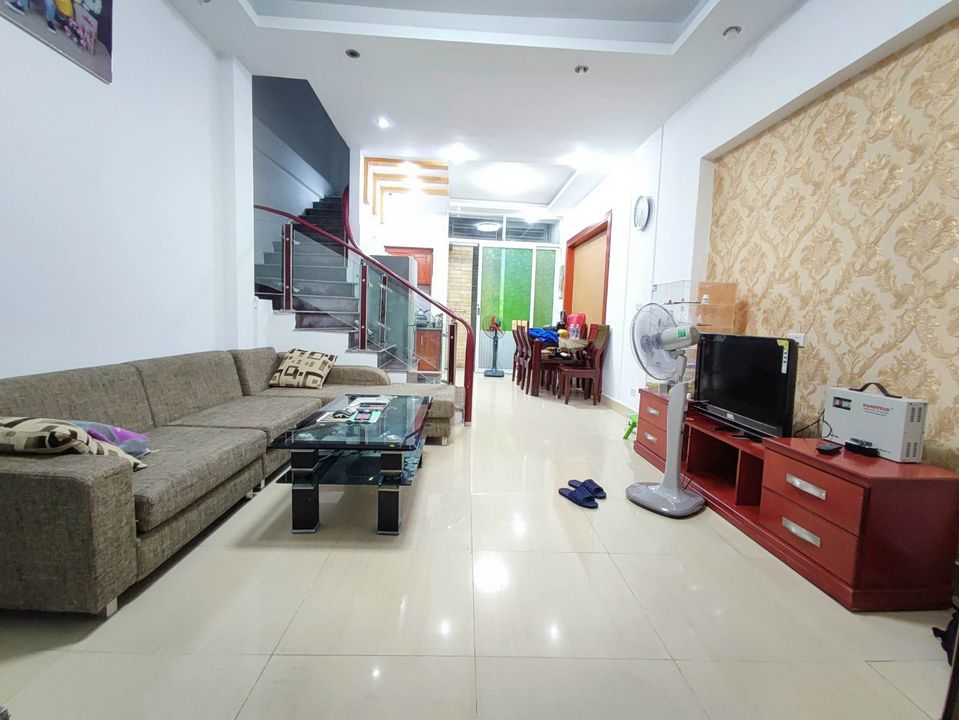 BÁN NHÀ 4 TẦNG ĐỘC LẬP NGAY NGÃ 3 PHẠM MINH ĐỨC