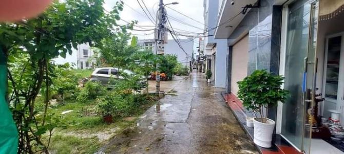 Bán đất Lê Chân, ngõ 18 Khúc Thừa Dụ 2 . Dt 60m2 giá chỉ 2,05tỷ. Ô tô đỗ tận đất.