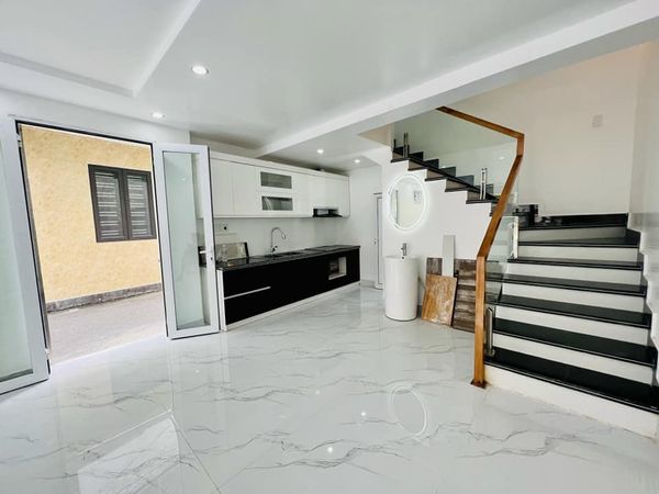 Siêu Phẩm lô góc mặt đường tuyến Phố Cấm
