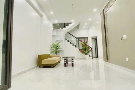 Bán nhà phố Phương Lưu - Vạn Mỹ vị trí chỉ sau nhà mặt đường, gần trường chợ