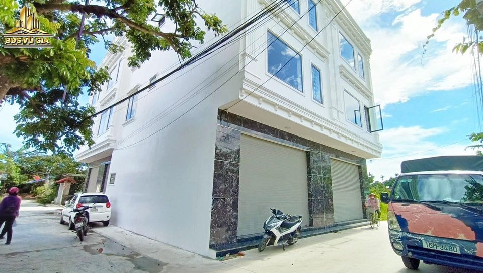 BÁN 3 CĂN MỚI XÂY gần ngay chợ Vĩnh khê, gần trường học các cấp. UBND xã, huyện, bv Tiệp 2