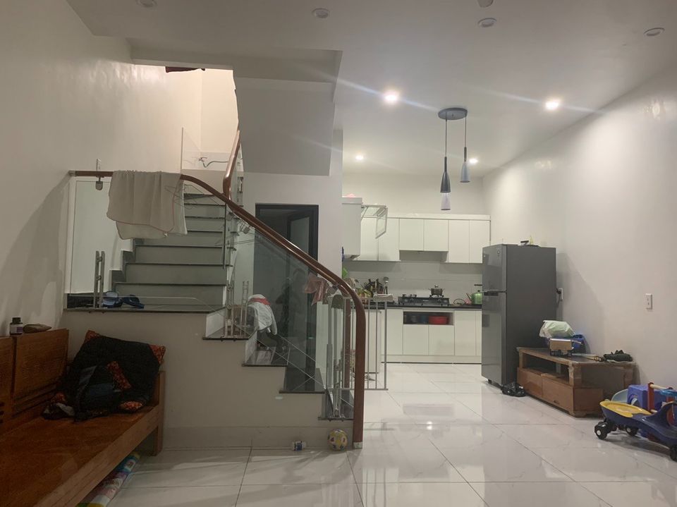BÁN Nhà 52m2x2T, độc lập, dân xây tường 20, sân cổng riêng tại Kiều Trung - Hồng Thái. gần cầu Kiên An.