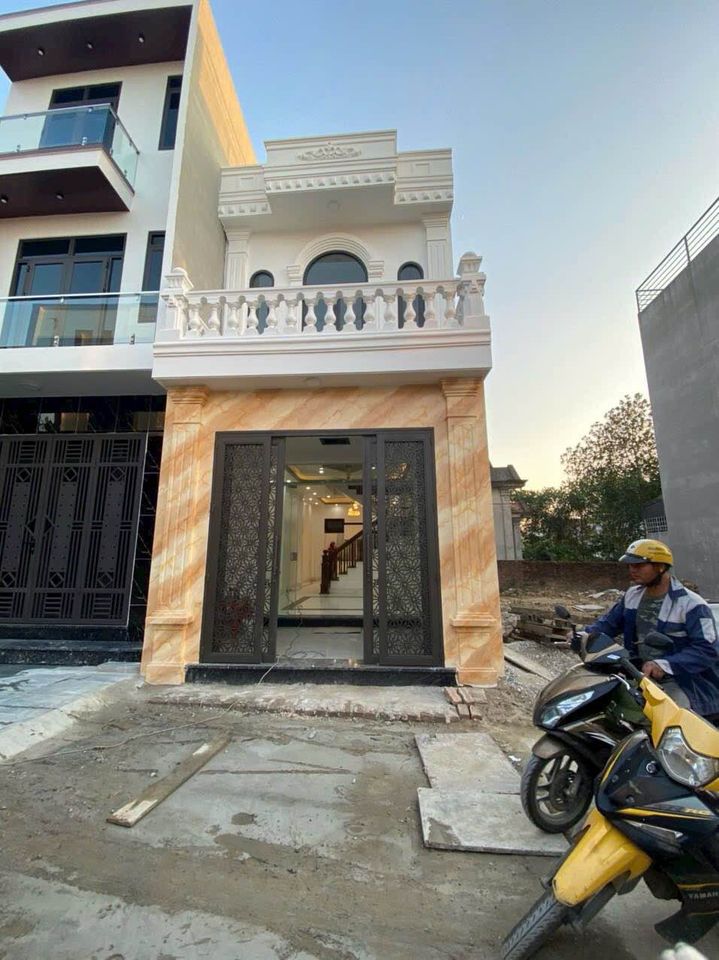 hàng hiếm mới lên 2,5 tầng độc lập đẹp ntn mà ko mua thì mua ở đâu ạ