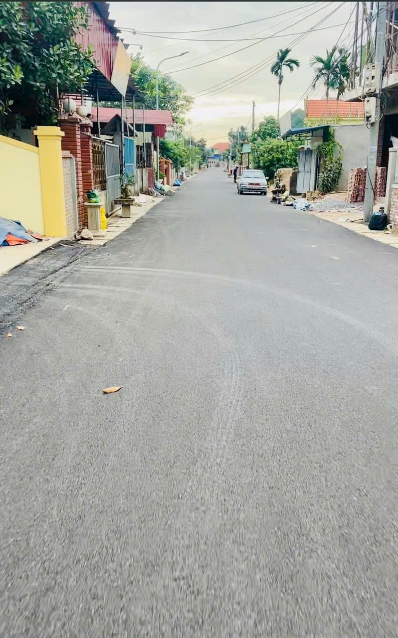 Chào tháng mới mở bán lô đất có sẵn căn nhà cấp 4 tại Chính Mỹ.