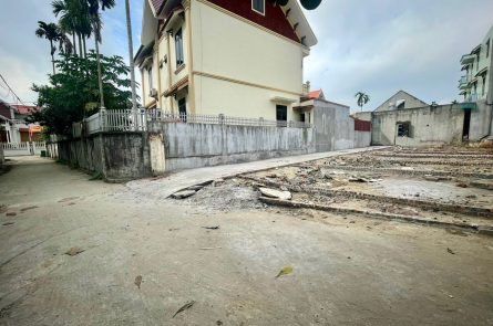 Bán lô góc tổ 8 sau 1 nhà trục chính, đường 4m ô tô tận nơi.