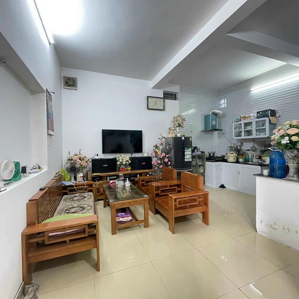 Cần bán nhanh trong tuần nhà Dư Hàng