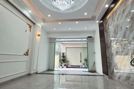 Nhà 3 tầng xây độc lập, ngay chợ Vĩnh Khê, An Đồng đường to vào 1 quặt, ngõ nông, toàn nhà đẹp