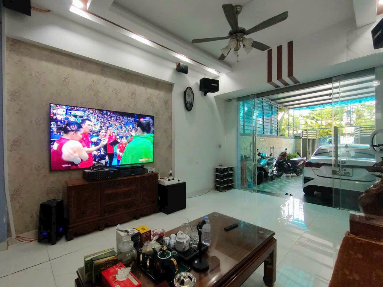 Bán nhà 3 tầng đường thông ô tô tại Cam Lô, Hùng Vương, Hồng Bàng.