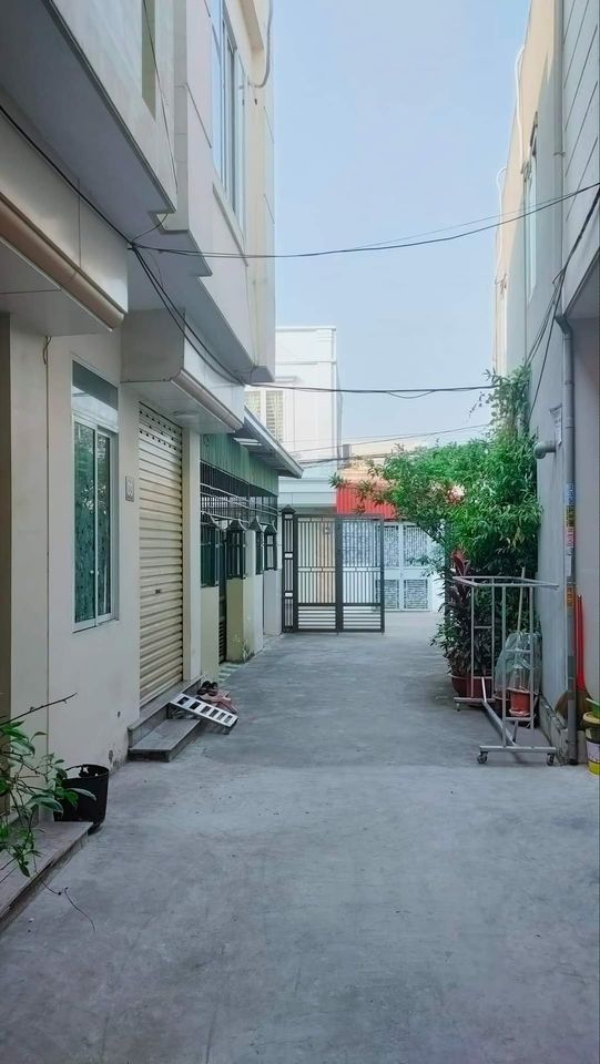 Giá SOCK Chỉ 1,2x tỷ có nhà 2 tầng 50m2 ngay trung tâm chợ Hoàng Mai- Đồng Thái - An Dương. Ngõ 4m Oto đỗ cửa.
